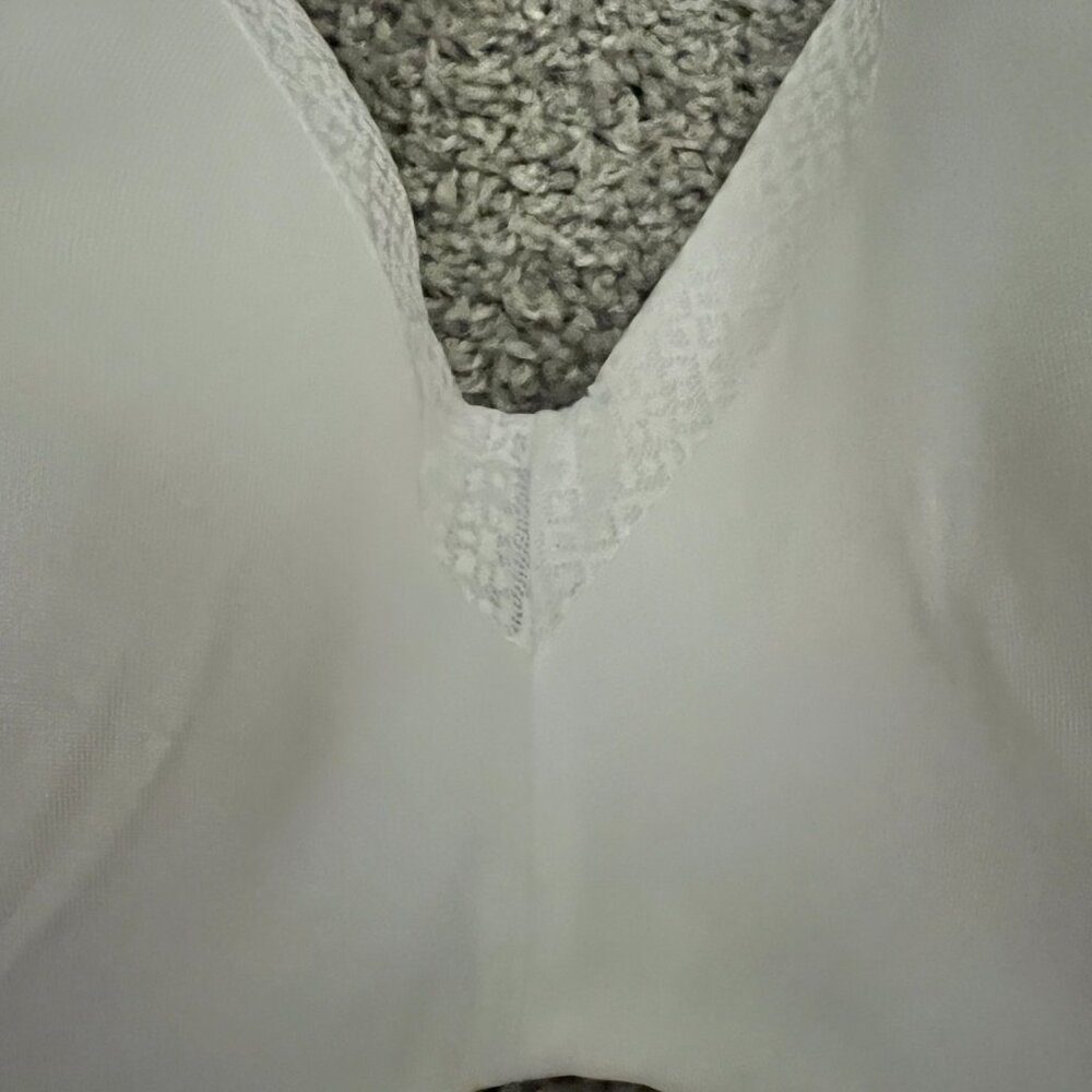 Bali Bra White 42D NWT - Picture 5 of 6